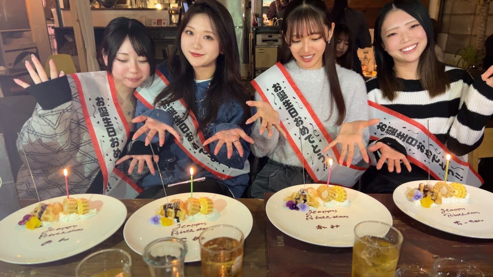 💕18歳からOK‼時給5,000円稼げるガールズバが完全新規オープン💕1期生大募集☺