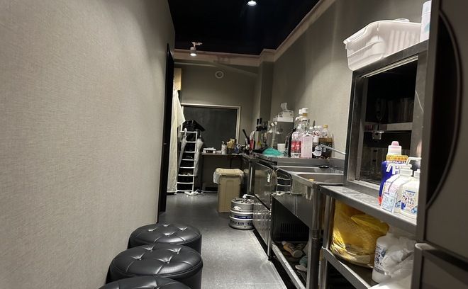 ✨【時給5000円～】優しい店長で居心地の良さが抜群のガールズバー✨