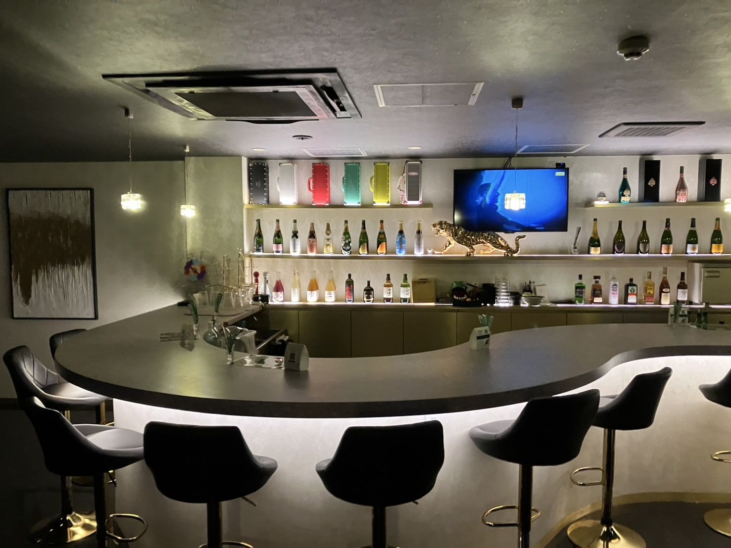 💖安心の女性店長◎💖入店祝い金3万円支給🌟韓国アイドル風の可愛い制服で気分もUP♬